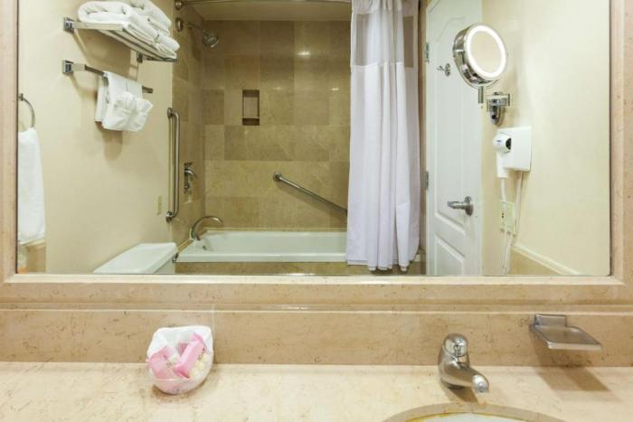 Best Western Plus Nuevo Laredo Inn & Suites Rom bilde